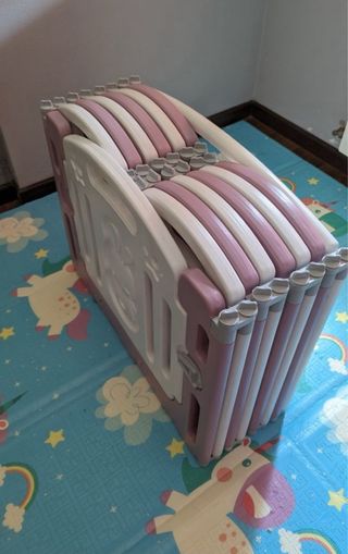 Parque infantil precioso