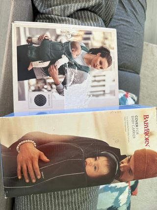 Mochila y funda BabyBjörn para portabebés