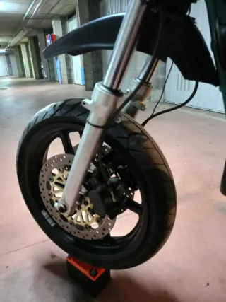 Honda NX650 Dominator super motard