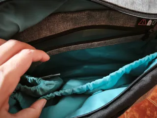 Bolso para carrito de bebé gris marca Bugaboo