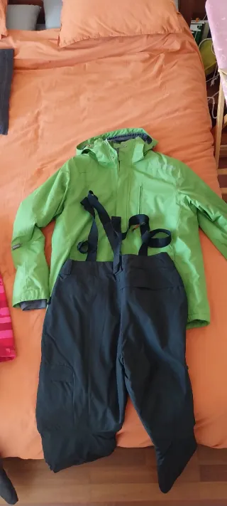 Conjunto Ropa Esquí Verde y Negro talla M