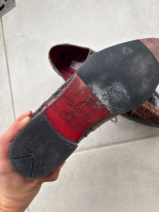 Zapatos de piel de serpiente marrones