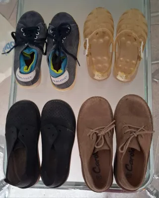 Lote de calzado infantil. N°28