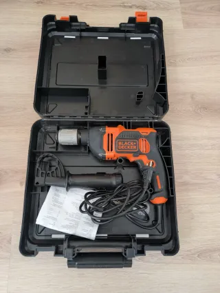 Taladro Black+Decker 850W con maletín