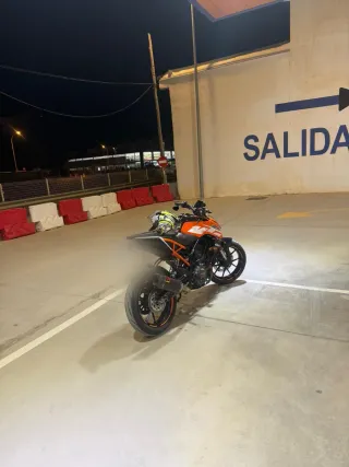 KTM Duke 125