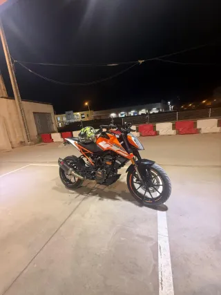 KTM Duke 125