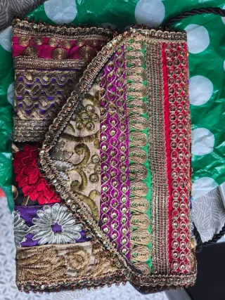 Bolso de fiesta bordado