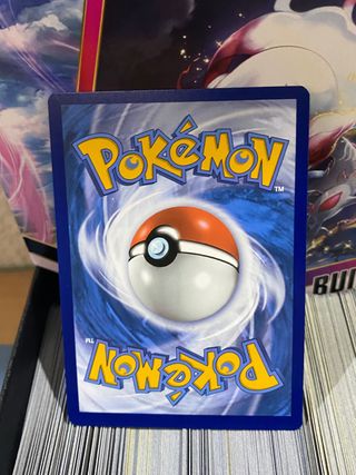 Caja llena de cartas pokémon ORIGINALES repetidas