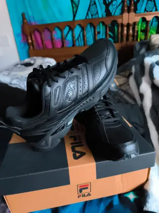 Zapatillas Nuevas Fila Connect Talla 43.