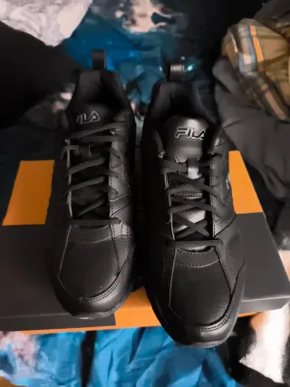 Zapatillas Nuevas Fila Connect Talla 43.