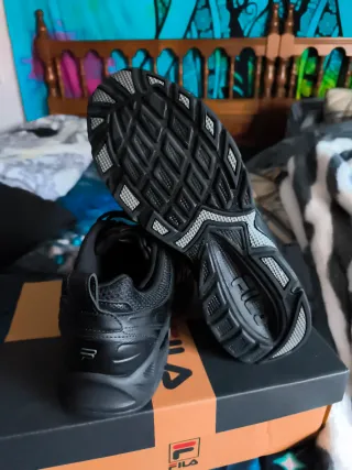 Zapatillas Nuevas Fila Connect Talla 43.