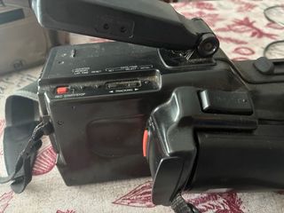 Videocámara Sharp Zoom 8 VL-C6400E