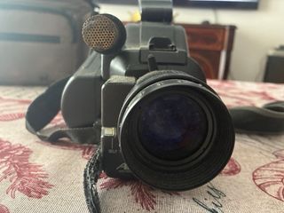 Videocámara Sharp Zoom 8 VL-C6400E