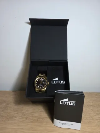 Orologio Lotus Freedom oro con quadrante nero