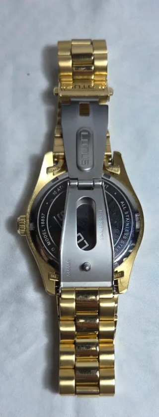 Orologio Lotus Freedom oro con quadrante nero