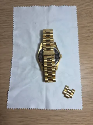 Orologio Lotus Freedom oro con quadrante nero