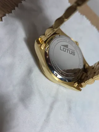 Orologio Lotus Freedom oro con quadrante nero