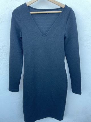 Vestido negro Only escote pico manga larga