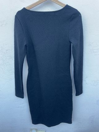 Vestido negro Only escote pico manga larga