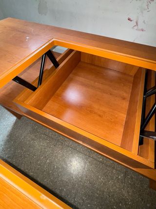 Mesa elevable de madera