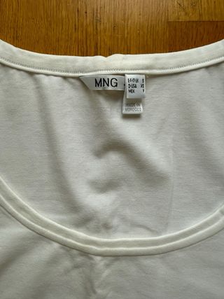 Preciosa camiseta de Mango blanca TS