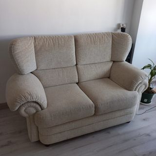 Sofá de 2 plazas en tela beige