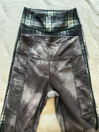 2 Leggings Hollister Estampados