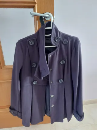 Abrigo de paño ONLY morado