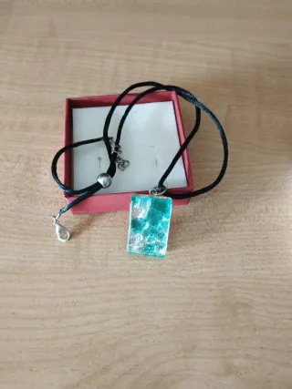 Colgante Rectangular Teal y Plateado