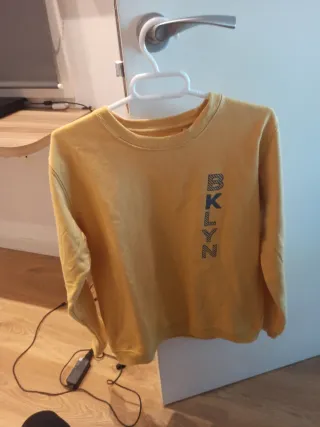 Sudadera amarilla BKLYN