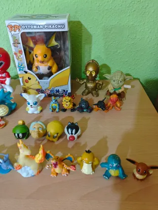 Figuras variadas Pokémon y más