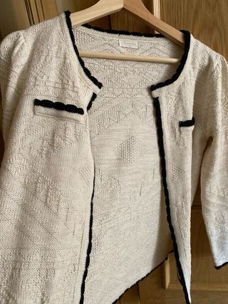 Cardigan Amichi Beige Fibras Doradas