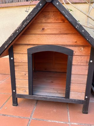 Casita de madera para perro