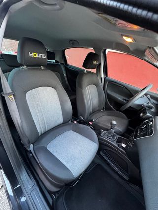 FIAT Punto 2014 Young 69CV gasolina ITV recien