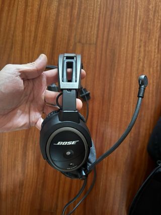 Auscultadores Bose A20 com Bluetooth