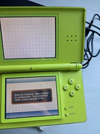 Nintendo DS Lite verde con custodia e caricabatterie