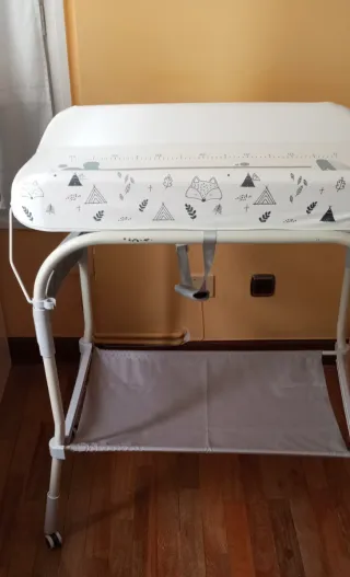 Cambiador de bebé con funda