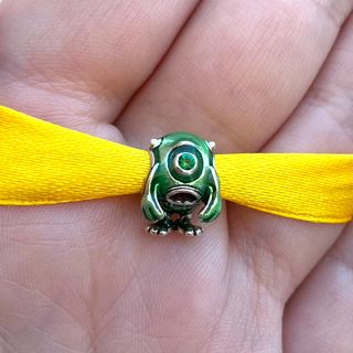 CHARM MONSTRUOS SA MIKE OJITO