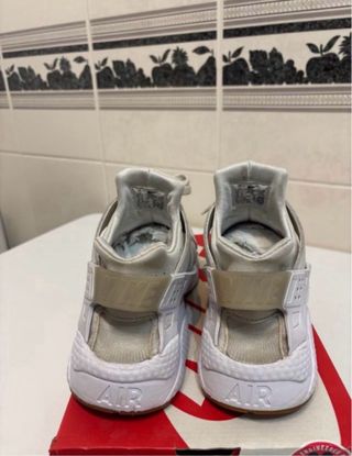 Nike Huarache Mujer beige Blanco