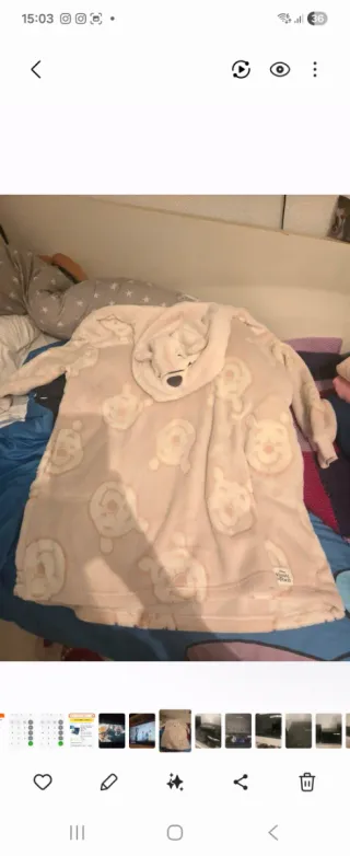 Manta con capucha de oso polar