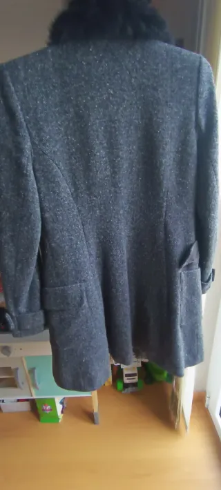 Abrigo Naf Naf  con cuello de pelo