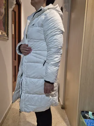 Chaqueta plumífero Nike blanca larga