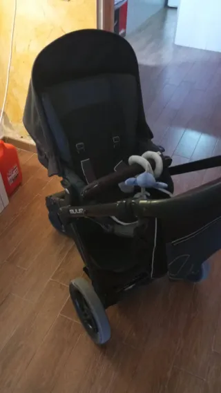 Silla de paseo Jane Muum negra Reclinable