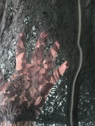 Blusa de encaje negra