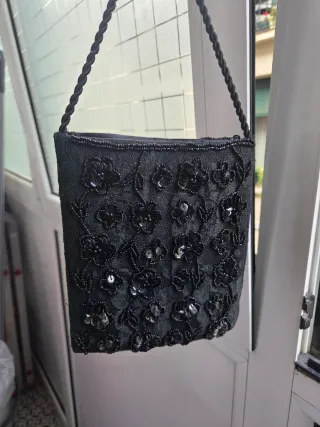 Bolso de fiesta negro con pedreria
