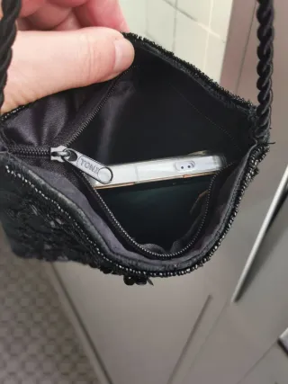 Bolso de fiesta negro con pedreria