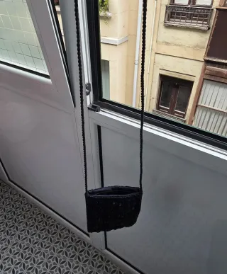 Bolso de fiesta negro con pedreria