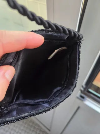 Bolso de fiesta negro con pedreria