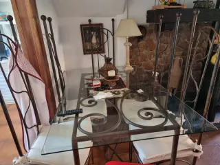 Mesa y sillas de forja
