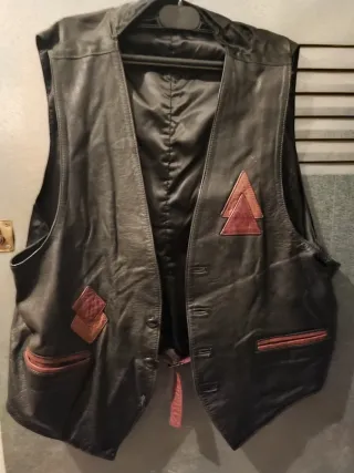 Chaleco de cuero echo a medida